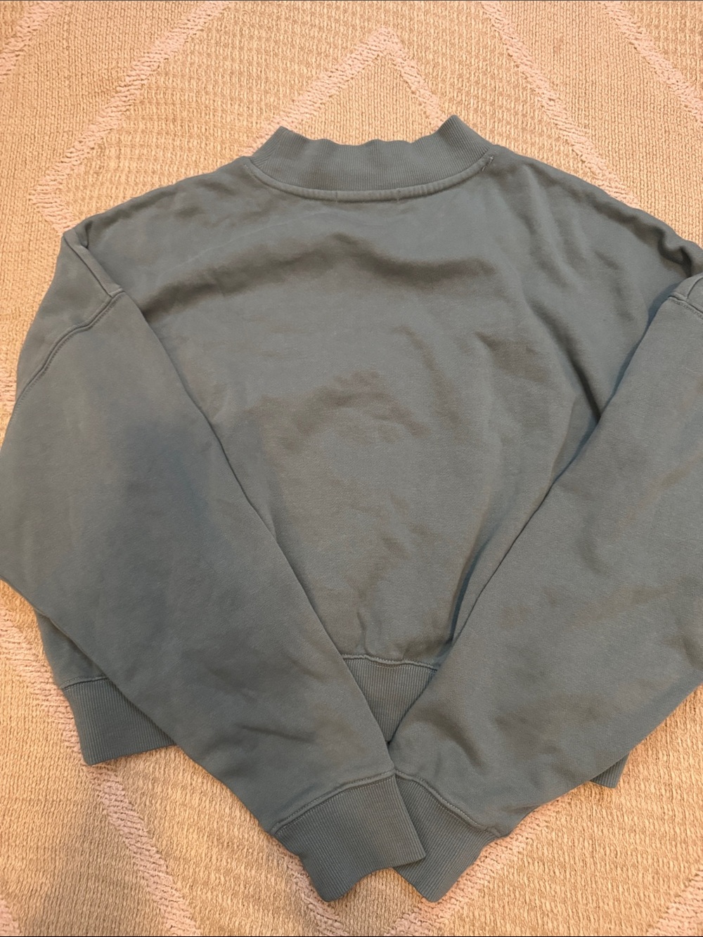O’Neill Cropped Graphic Sweatshirt Medium Sage Green Western Skull Pullover - Picture 3 of 3